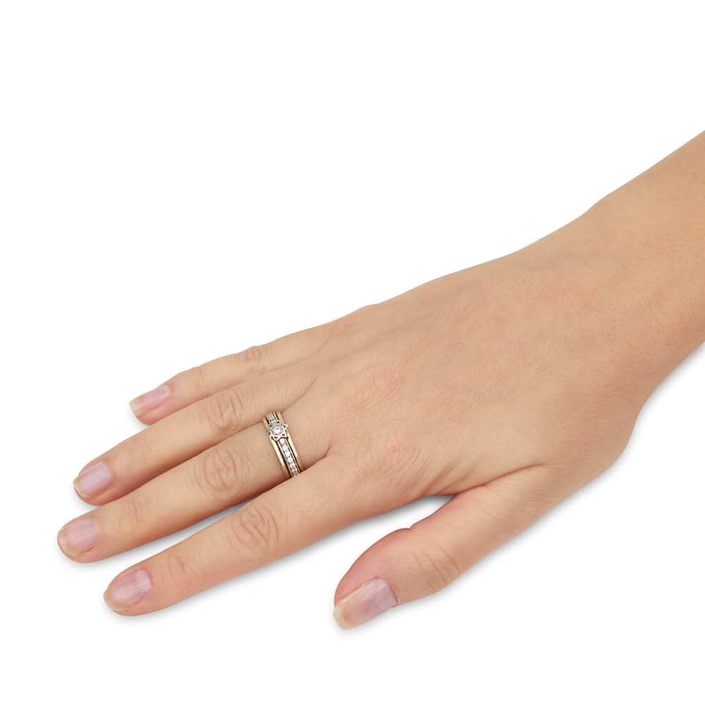 Star of David ring in 925 sterling silver and genuine 9K gold with clear CZ stones and black center band – SOR783