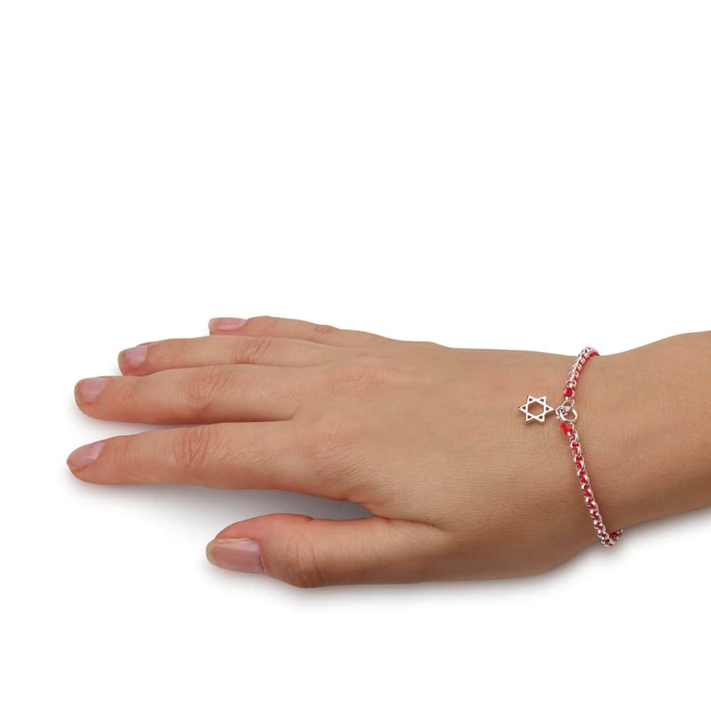 Jewish red thread bracelet with Star of David pendant